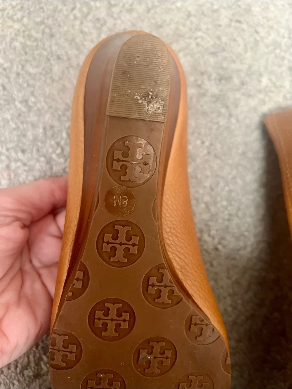 Tory Burch Sally Wedge - Tan Pebbled Leather Gold Logo Medallion- 8M